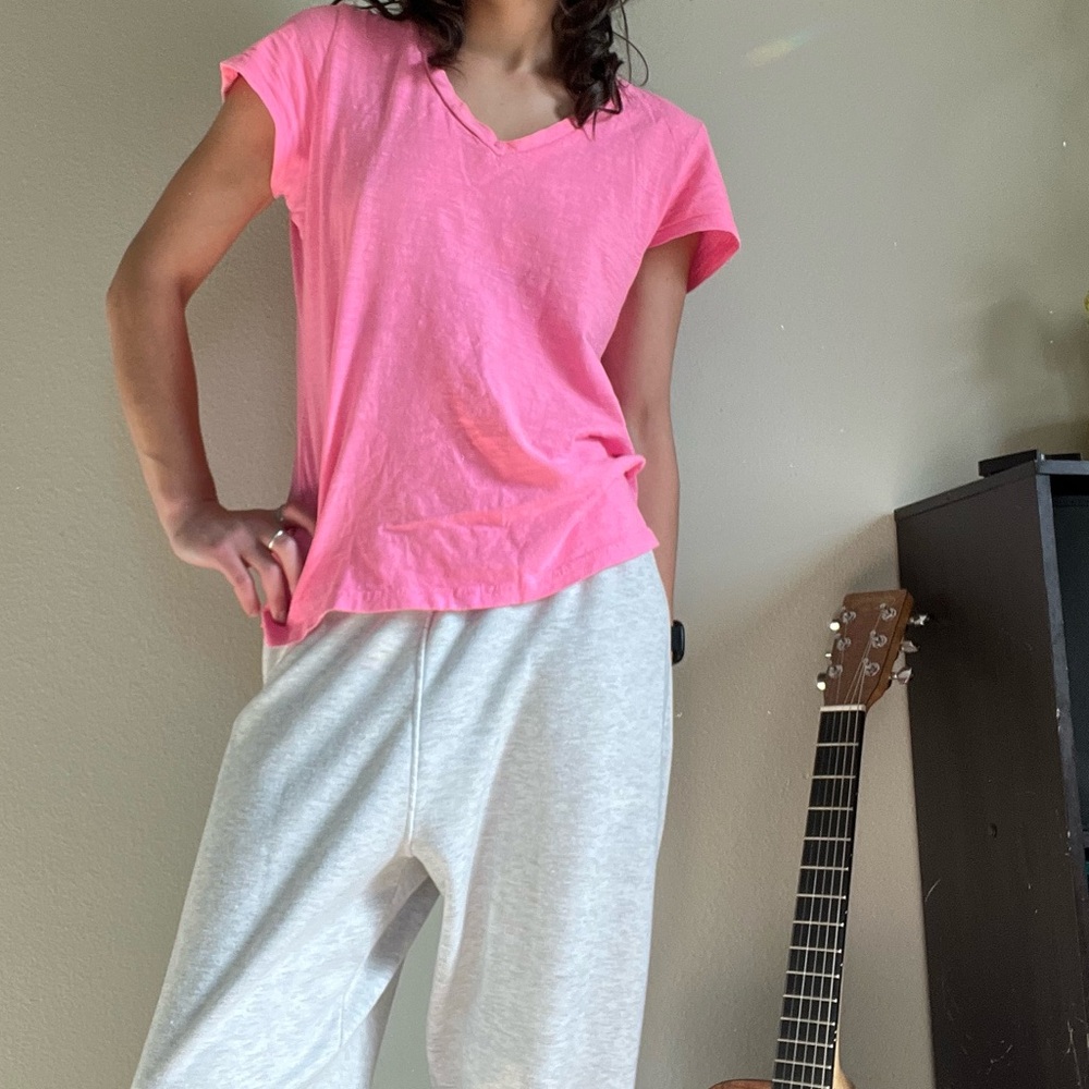 Universal Thread Bright Pink V-Neck Tee